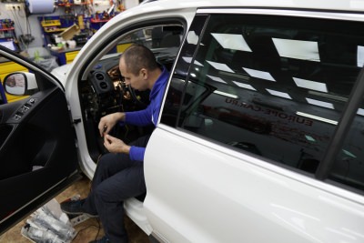Установка автосигнализации Pandora DX 57 на Wolkswagen Tiguan